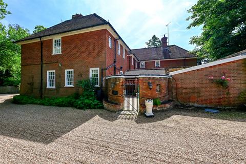 2 bedroom apartment for sale, Stockton Avenue, Hampshire GU51