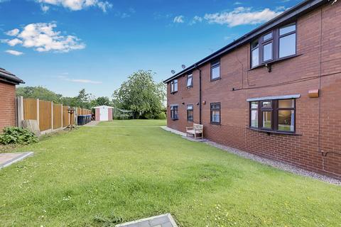 19 Firdale Road, Northwich, CW8 4AZ
