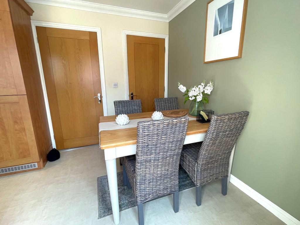 27 The Poplars Dining 2