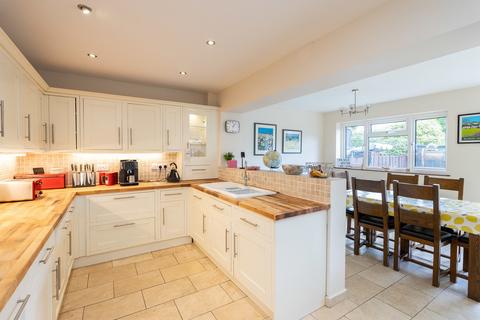 54 Oakdene Road, Brockham, Betchworth, RH3 7JX