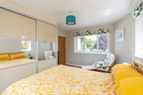 54 Oakdene Road, Brockham, Betchworth, RH3 7JX