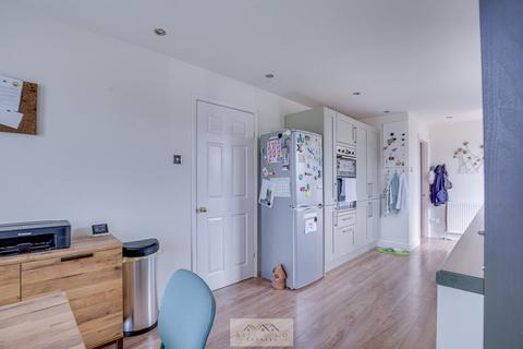 undefined, Broad Bridge Close, Sheffield S26