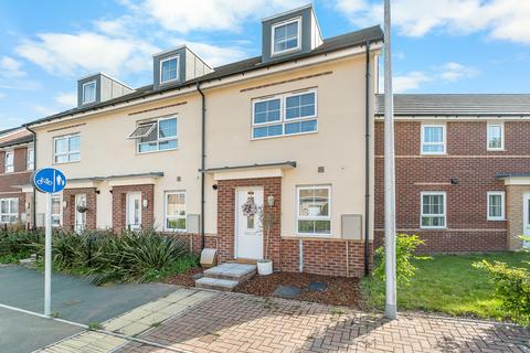 4 bedroom terraced house for sale