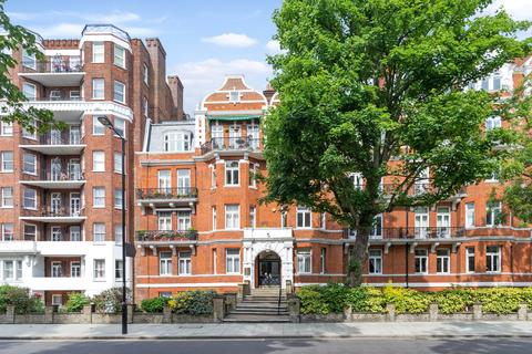 3 bedroom apartment to rent, Neville Court, Abbey Road, St John's Wood, London NW8