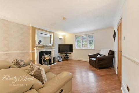 4 bedroom end of terrace house for sale, Shooters Hill, London