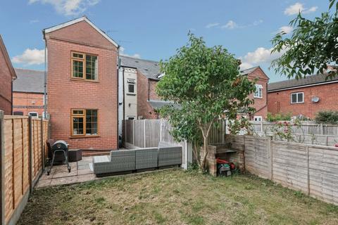18 Churchfields Road, Bromsgrove, B61 8EB