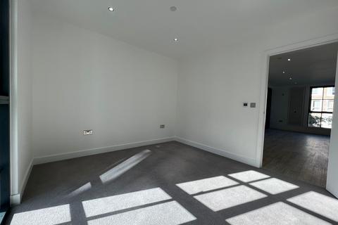 2 bedroom apartment to rent, Turing Way, Cambridge CB3