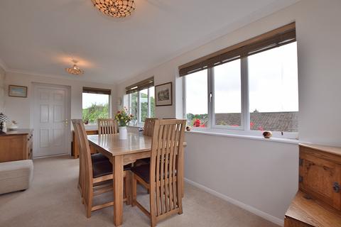 2 bedroom semi-detached bungalow for sale, Ronaldshay Drive, Richmond