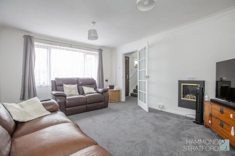 37 Halford Close, Attleborough, NR17 2HY