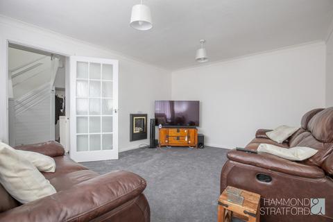 37 Halford Close, Attleborough, NR17 2HY