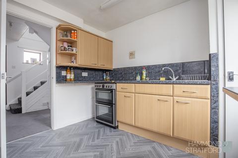 37 Halford Close, Attleborough, NR17 2HY