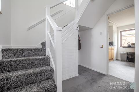 37 Halford Close, Attleborough, NR17 2HY