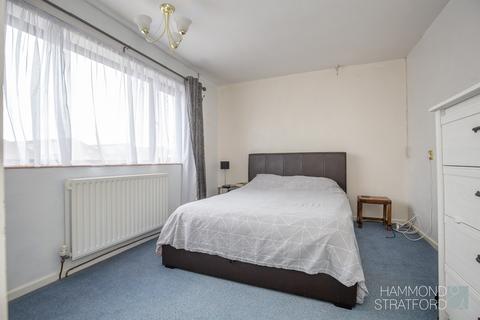 37 Halford Close, Attleborough, NR17 2HY