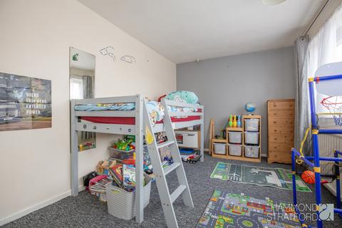 37 Halford Close, Attleborough, NR17 2HY