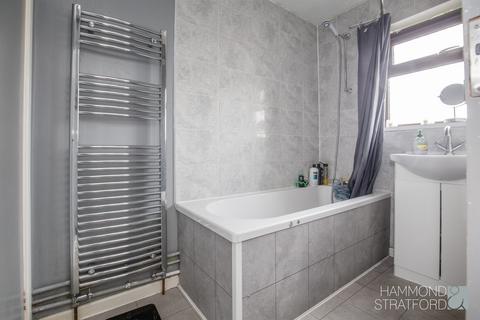 37 Halford Close, Attleborough, NR17 2HY