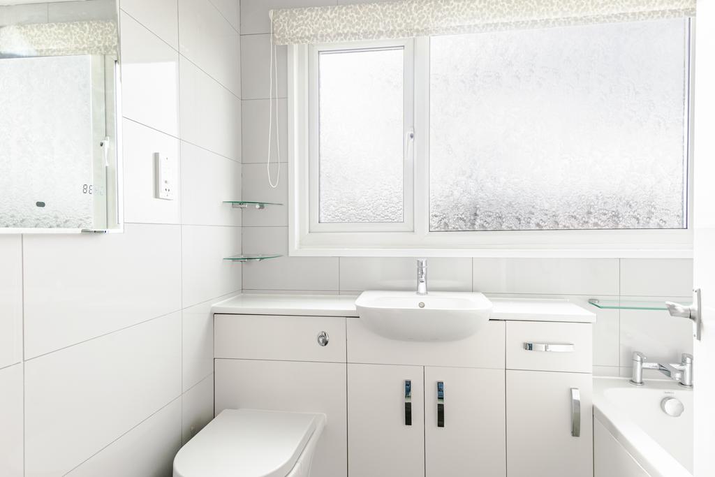 Bathroom1