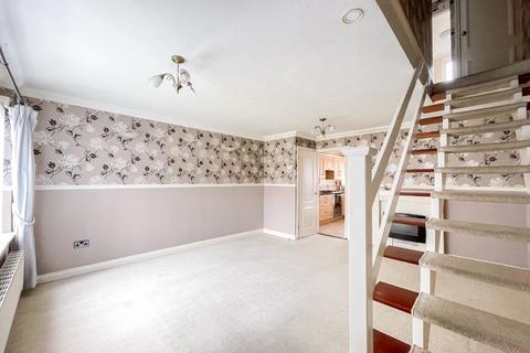 2 bedroom terraced house to rent, Rochester Road, Gravesend, Kent, DA12 4TN