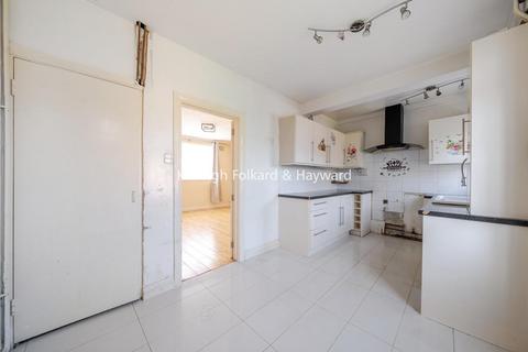 114 Paston Crescent, London, SE12 9EB