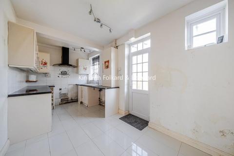 114 Paston Crescent, London, SE12 9EB