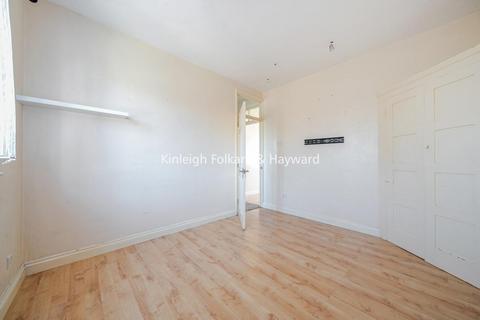 114 Paston Crescent, London, SE12 9EB