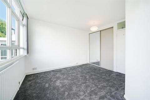 2 bedroom flat for sale, Putney Heath Lane, SW15