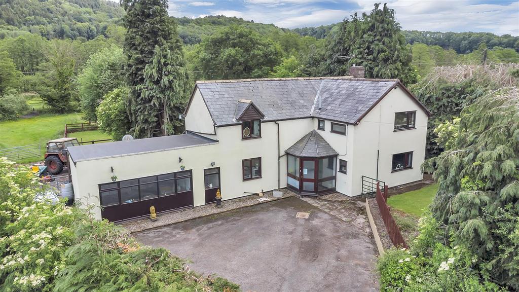 Accommodation Comprises: