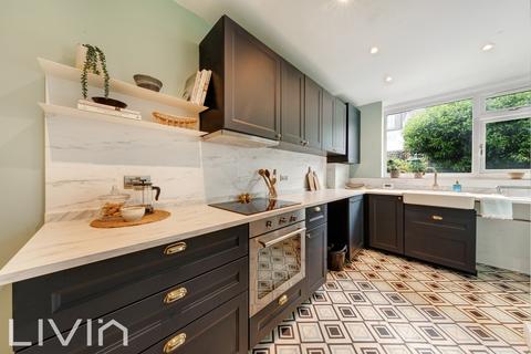 62 Addiscombe Avenue, Croydon, CR0 6LH