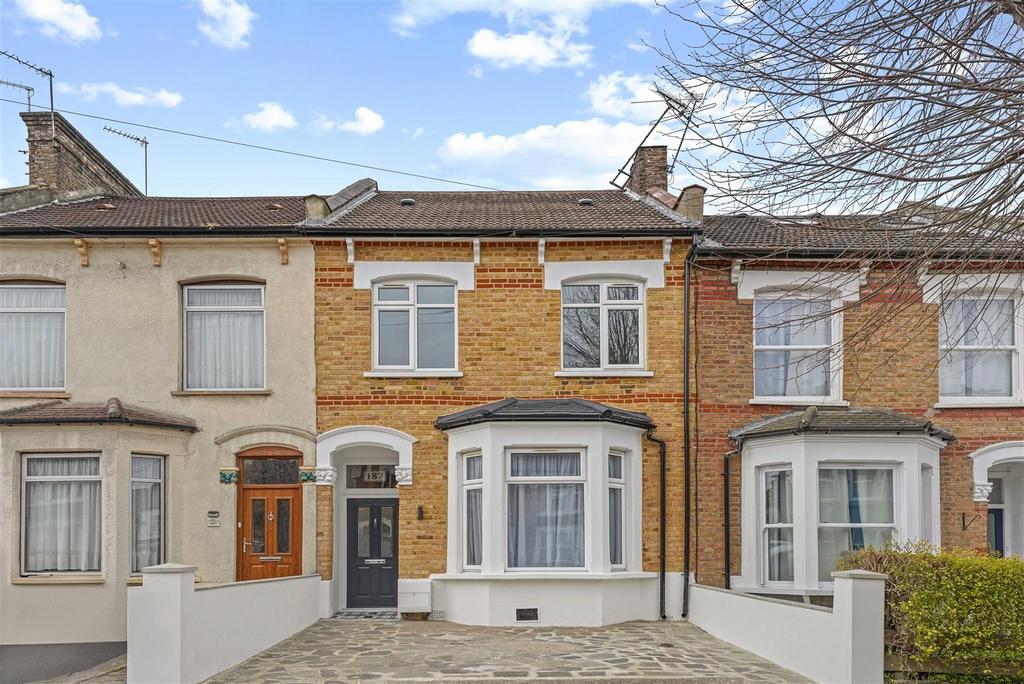 Whittington Road, London