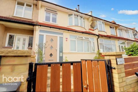 4 bedroom terraced house for sale, Lynwood Gardens, Croydon
