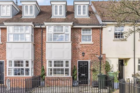 21 Williams Way, Dartford, DA2 7WF