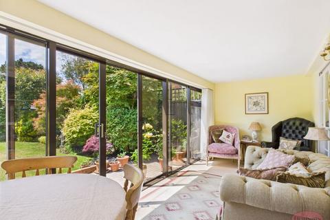 2 bedroom chalet for sale, Stanpit, Christchurch