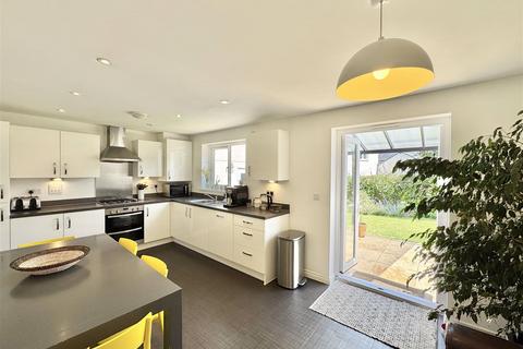 16 Hendrawna Meadows, Perranporth, TR6 0FH