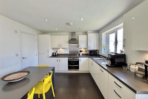 16 Hendrawna Meadows, Perranporth, TR6 0FH