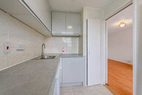 1 bedroom maisonette to rent, Upper Gulland Walk, Islington, London, N1