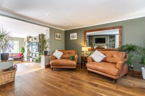 4 Cricketfield, Newick, Lewes, BN8 4LL