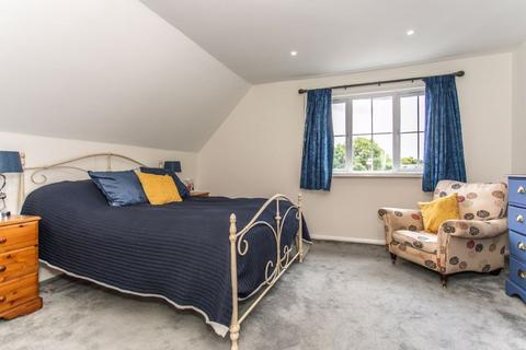 4 Cricketfield, Newick, Lewes, BN8 4LL
