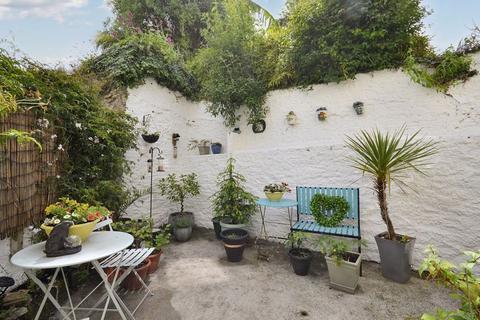 undefined, Drew Street, Brixham