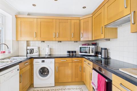 30 Longfield, Falmouth, TR11 4SJ