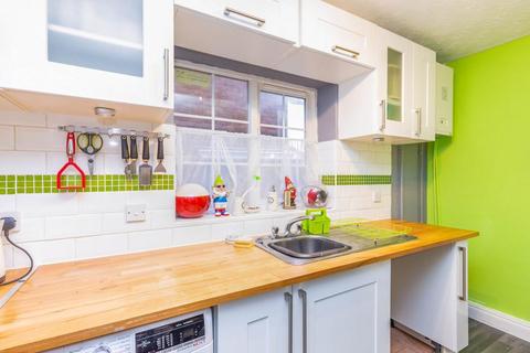2 bedroom terraced house to rent, Aylesbury HP21