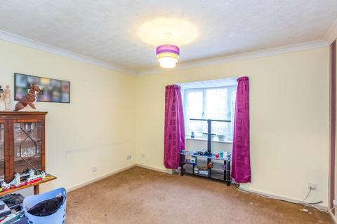 2 bedroom terraced house to rent, Aylesbury HP21