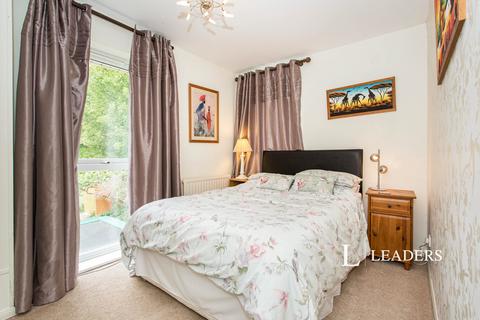 4 bedroom detached house to rent, St Mary's Road, CB22