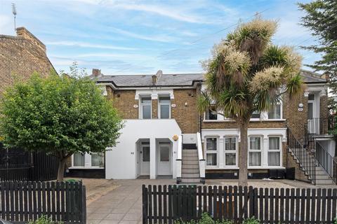 2 bedroom apartment to rent, Goldsmith Road, Leyton
