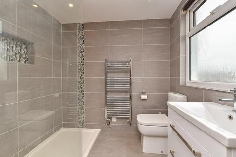 2 Chancton Close, Worthing, BN11 5JS