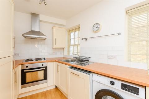 1 bedroom ground floor flat for sale, New Road, Rochester, Kent