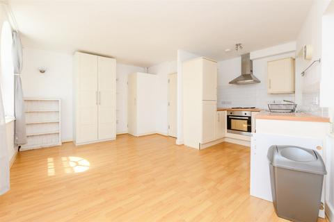 1 bedroom ground floor flat for sale, New Road, Rochester, Kent