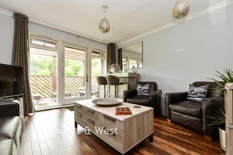 2 bedroom apartment for sale, 5 Whitmore Way, Horley RH6