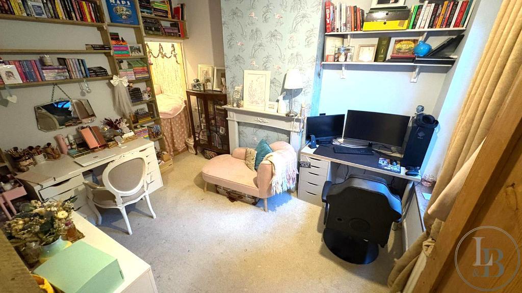 Photo 16