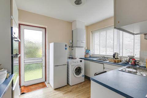 5 Greystone Close, South Croydon, CR2 8PP