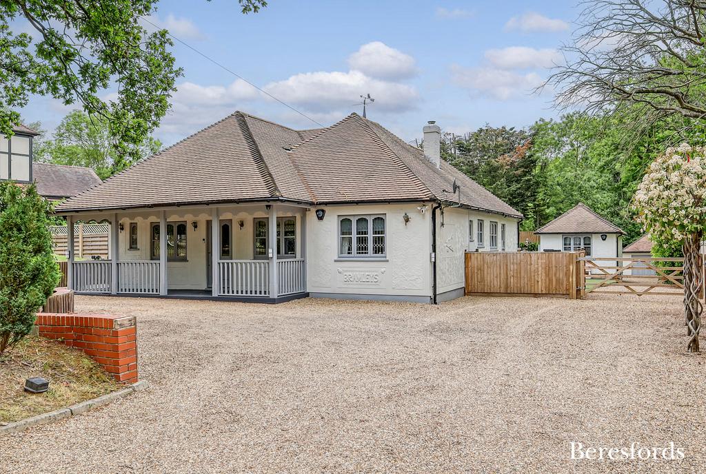 Little Warley Hall Lane, Little... 3 bed bungalow for sale - £850,000