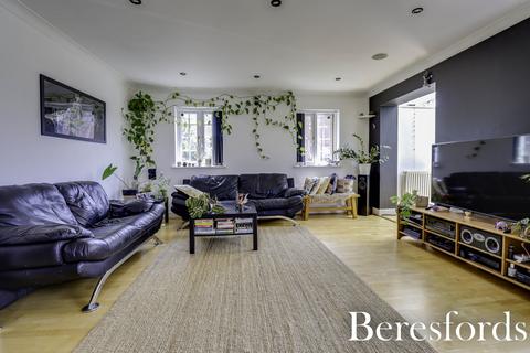 2 bedroom apartment for sale, Osborne Heights, Warley, CM14
